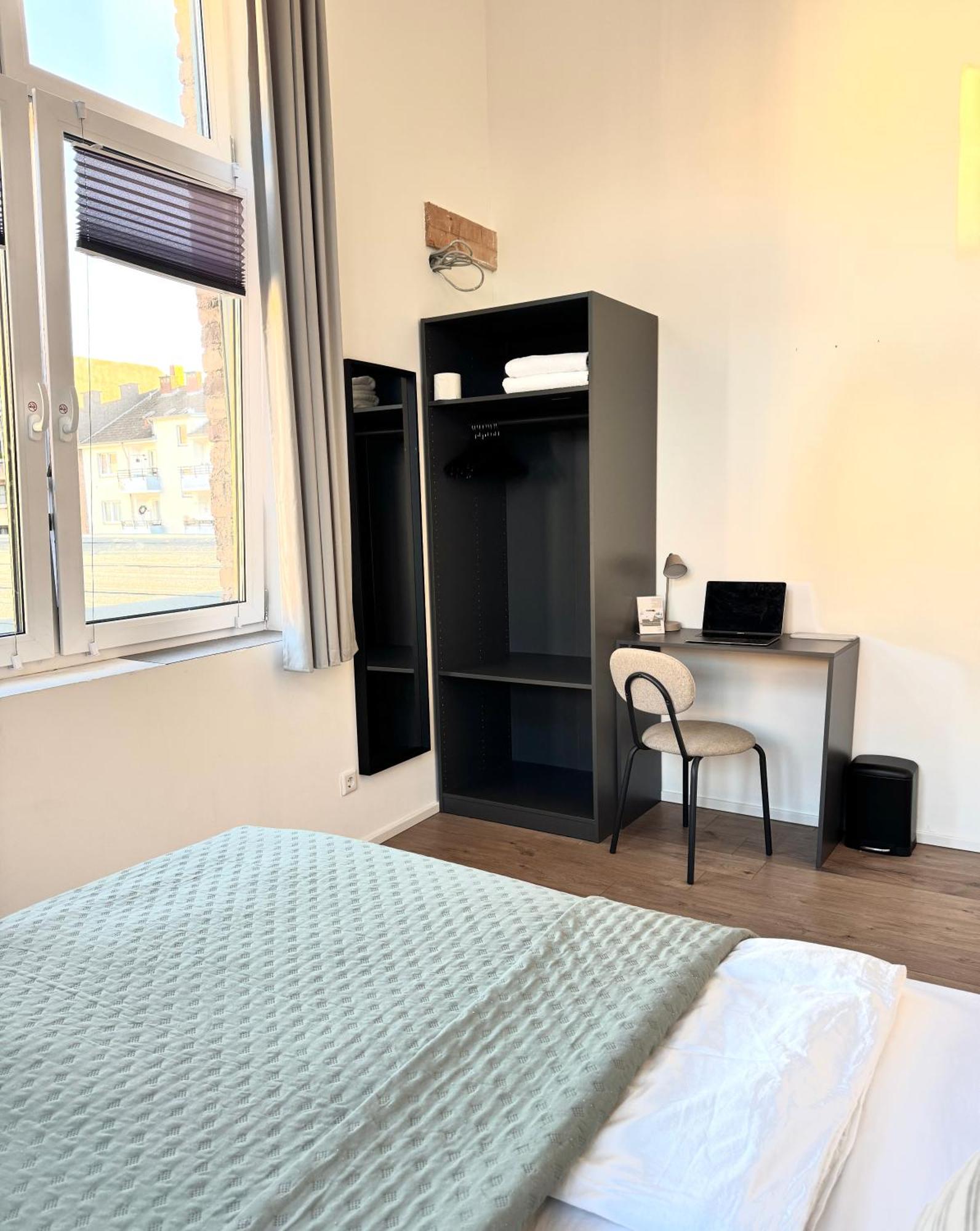 Self Check-In Haus - 15Min Zum Hbf Und Messe — Photos 1